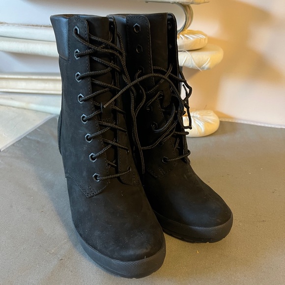 Timberland heeled boots - Picture 2 of 7